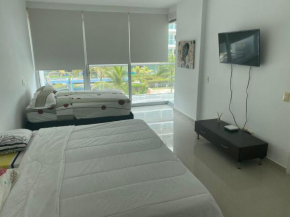 Amazing Waterfront condo with direct beach access